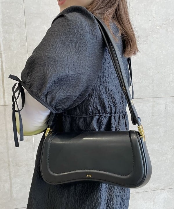 田中 里実さんの「BEAMS WOMEN｜Ray BEAMS / カット レース シアー パンツ」を使ったコーディネート
