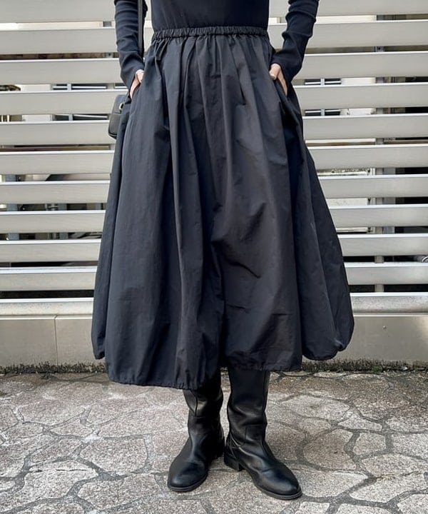 岡 妃呂美さんの「BEAMS WOMEN｜Demi-Luxe BEAMS / バルーン コンビ ワンピース」を使ったコーディネート