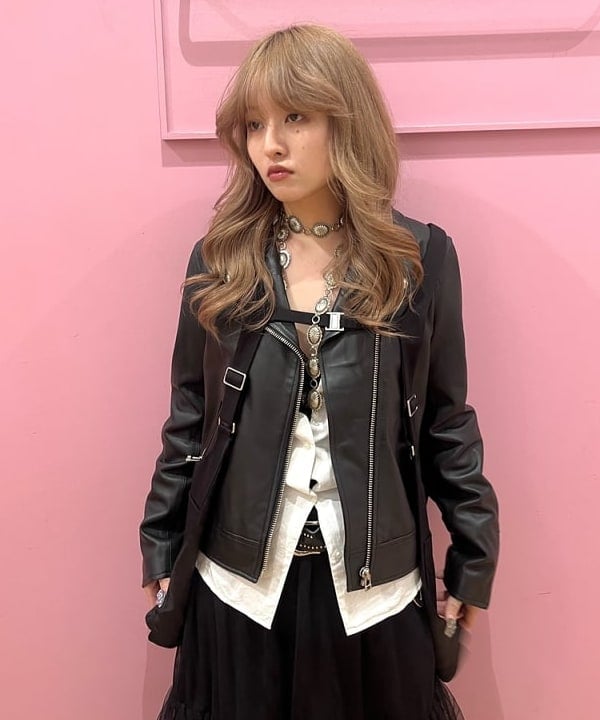 コスゲさんの「BEAMS WOMEN｜Ray BEAMS / ラムレザー ダブル ライダース ブルゾン」を使ったコーディネート