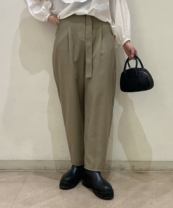 CHIHIROさんの「BEAMS WOMEN｜CHRISTIAN VILLA / ストローコンビ ボストンバッグ」を使ったコーディネート