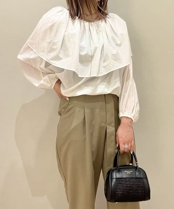 CHIHIROさんの「BEAMS WOMEN｜CHRISTIAN VILLA / ストローコンビ ボストンバッグ」を使ったコーディネート