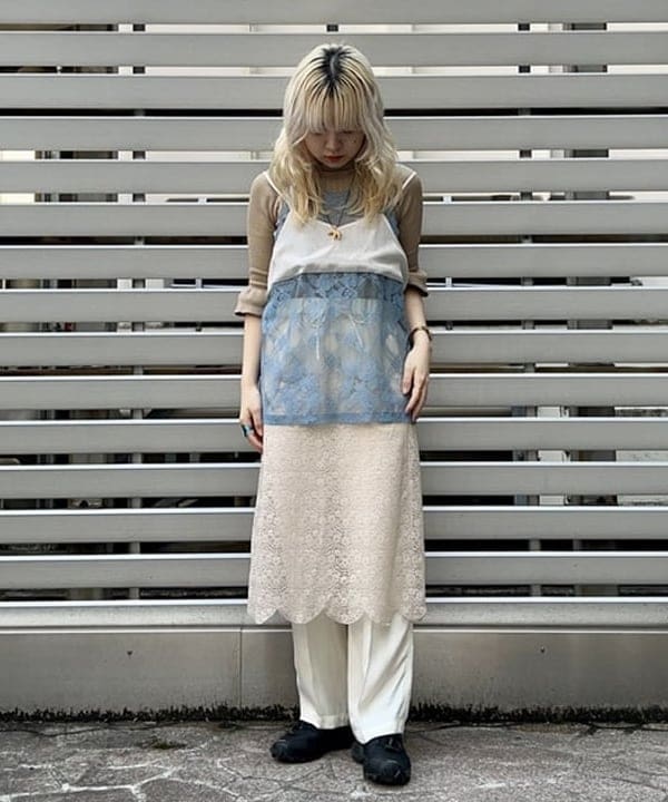 ナツハさんの「BEAMS WOMEN｜maturely / Fibril Satin Pants」を使ったコーディネート