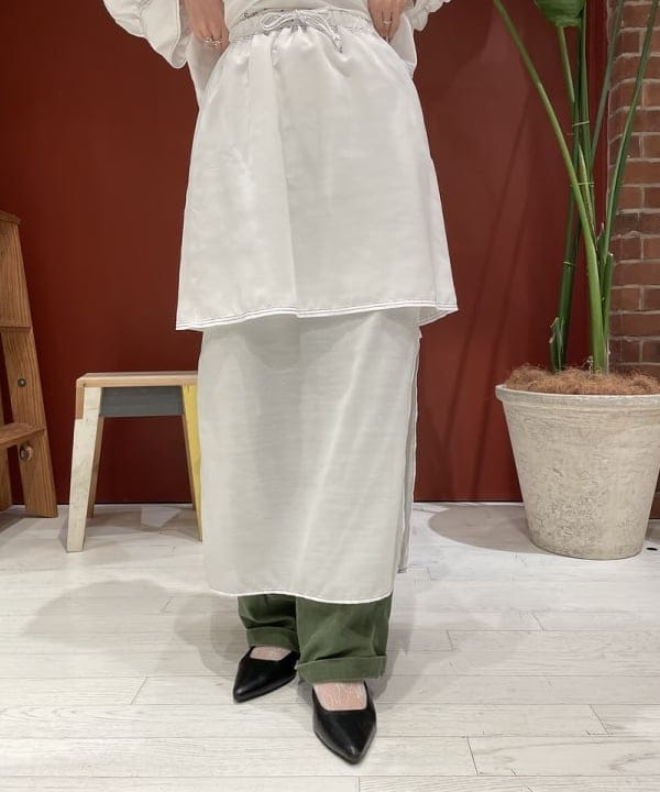 サカサイスズカさんの「BEAMS WOMEN｜maturely / Lawn Gather Stitch Smock」を使ったコーディネート