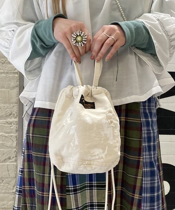 木村 海侑さんの「BEAMS WOMEN｜BEAMS BOY / 樹脂 パール ロング ネックレス」を使ったコーディネート