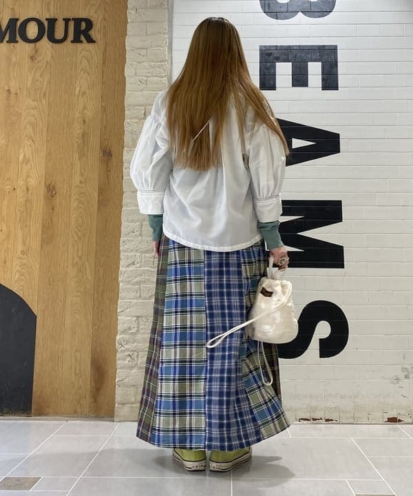木村 海侑さんの「BEAMS WOMEN｜BEAMS BOY / 樹脂 パール ロング ネックレス」を使ったコーディネート