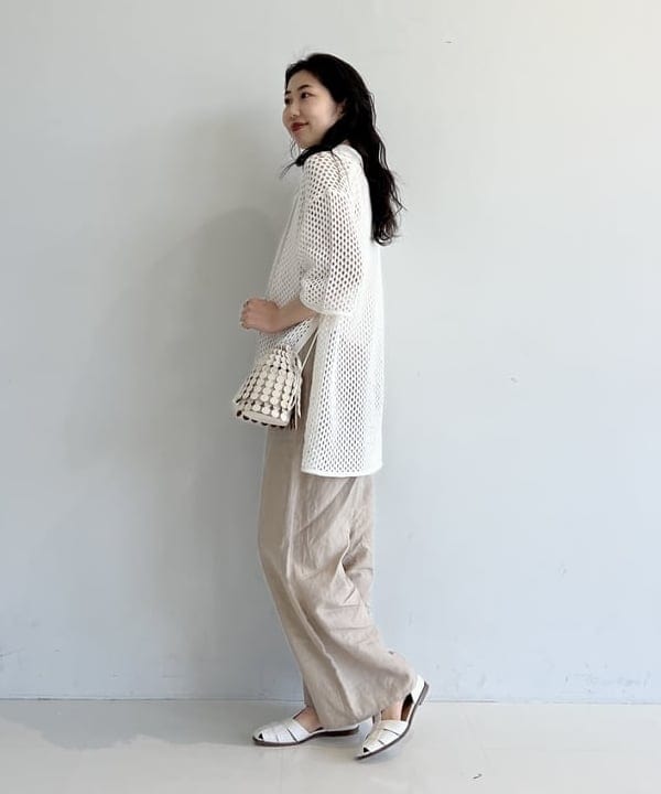 中丸　栞さんの「BEAMS WOMEN｜リネン リラクシーパンツ .M」を使ったコーディネート