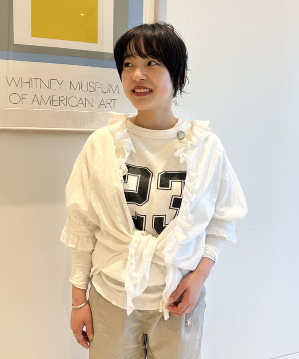 ナガオカ サキさんの「BEAMS WOMEN｜BEAMS BOY / コットン リネン フリル ギャザー ショートスリーブ」を使ったコーディネート
