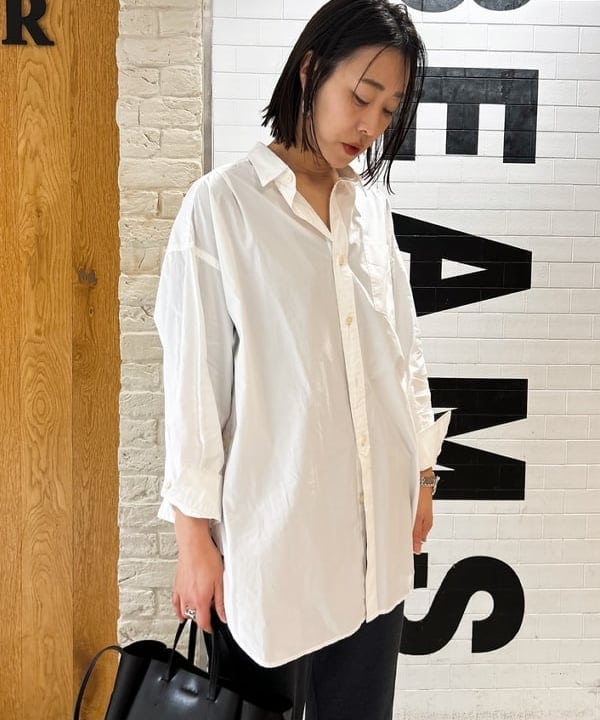 川口 恵さんの「BEAMS WOMEN｜BEAMS BOY / サイド ライン イージー パンツ」を使ったコーディネート