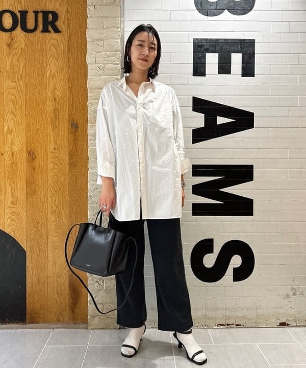 川口 恵さんの「BEAMS WOMEN｜BEAMS BOY / サイド ライン イージー パンツ」を使ったコーディネート