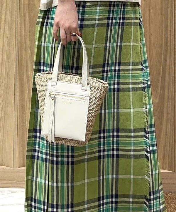 shirakiさんの「BEAMS WOMEN｜VIOLAd’ORO / MIRO アバカメッシュ ポシェット」を使ったコーディネート