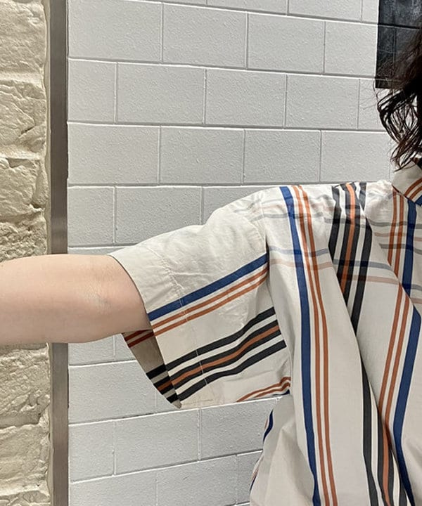 小原 もこさんの「BEAMS WOMEN｜BEAMS BOY / イレギュラー カット バンダナ」を使ったコーディネート