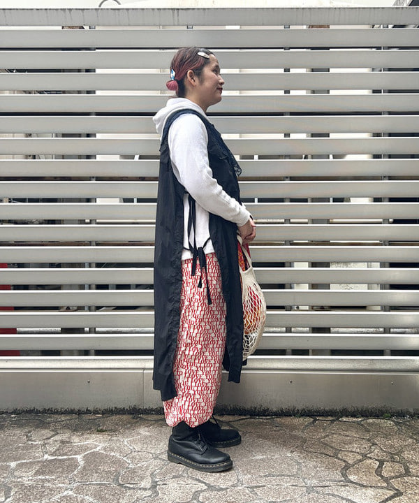 Kyooka Sayakaさんの「BEAMS WOMEN｜BEAMS BOY / イレギュラー バンダナ バッグ」を使ったコーディネート