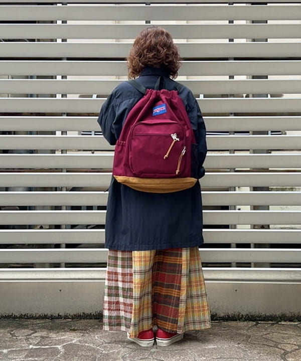 まつむさんの「BEAMS WOMEN｜JANSPORT &times; BEAMS / 別注 Pack & Go」を使ったコーディネート