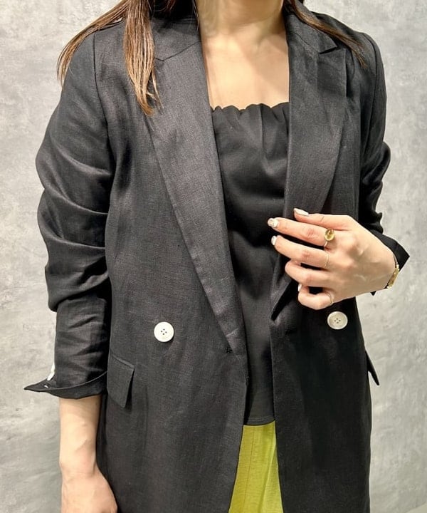 西村 章代さんの「BEAMS WOMEN｜Demi-Luxe BEAMS /  ダブル ブレスト リネン ジャケット」を使ったコーディネート