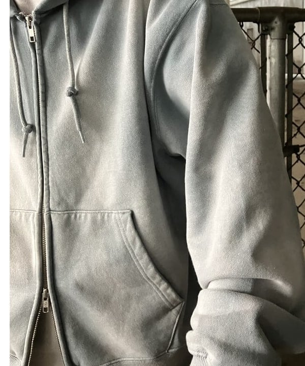 ホサカさんの「BEAMS WOMEN｜BEAMS / ヴィンテージライク フェード フルジップフーディ」を使ったコーディネート