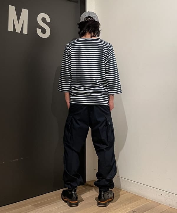 佐藤 大斗さんの「BEAMS WOMEN｜BEAMS PLUS / インディゴ リップストップ ミリタリー 6ポケット パンツ」を使ったコーディネート