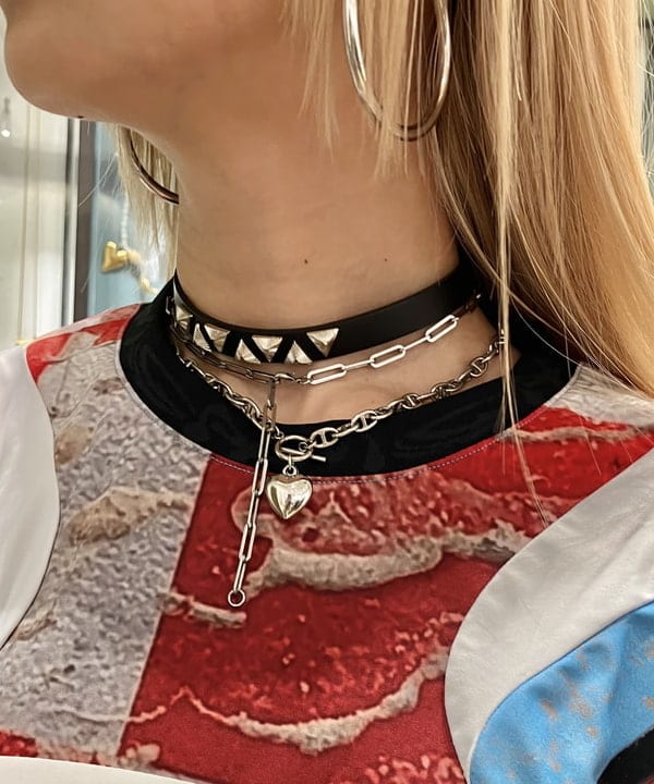 イトウミサキさんの「BEAMS WOMEN｜マリンチェーン マンテル ハート ネックレス」を使ったコーディネート