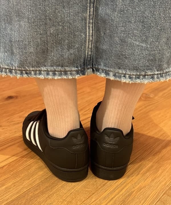 佐々木 南美さんの「BEAMS WOMEN｜ワイドフィット 4ポケット レザー ブルゾン」を使ったコーディネート