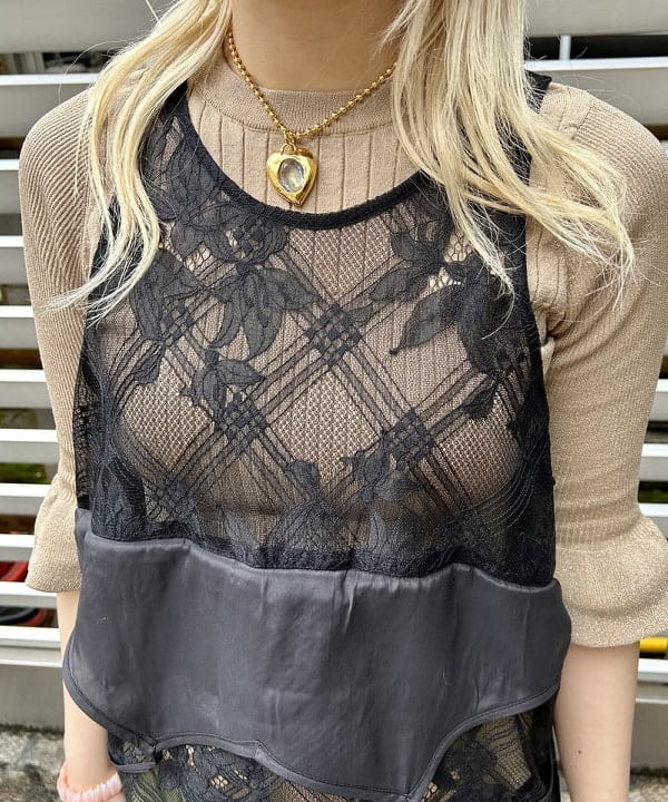 ナツハさんの「BEAMS WOMEN｜maturely / Lace Satin Layered Tank Top」を使ったコーディネート