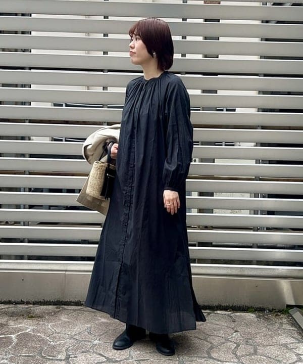 岡 妃呂美さんの「BEAMS WOMEN｜Demi-Luxe BEAMS /  ダブル ブレスト リネン ジャケット」を使ったコーディネート