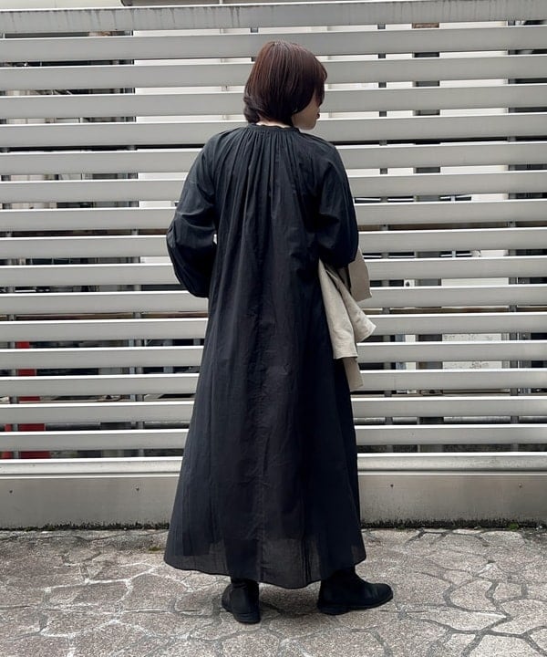 岡 妃呂美さんの「BEAMS WOMEN｜Demi-Luxe BEAMS /  ダブル ブレスト リネン ジャケット」を使ったコーディネート