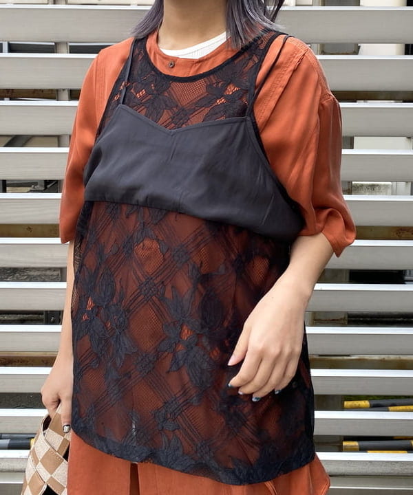 オカモト ミサキさんの「BEAMS WOMEN｜maturely / Lace Satin Layered Tank Top」を使ったコーディネート