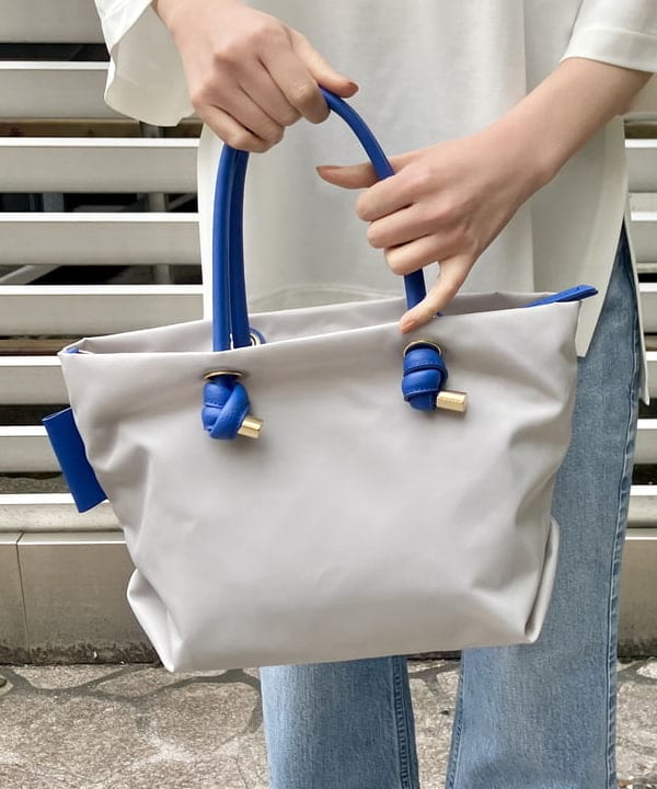 りえさんの「BEAMS WOMEN｜upper hights × Demi-Luxe BEAMS / 別注 THE DYLAN デニムパンツ」を使ったコーディネート