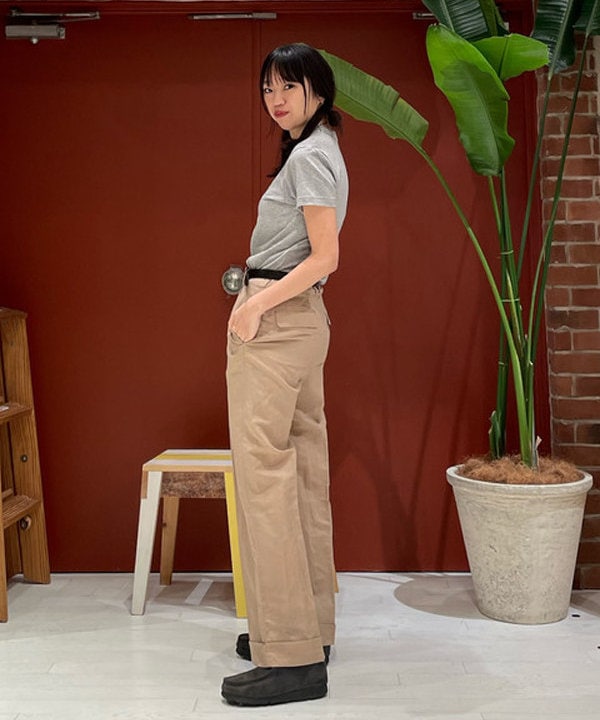 サカサイスズカさんの「BEAMS WOMEN｜ボーイ ベーシック Tシャツ」を使ったコーディネート