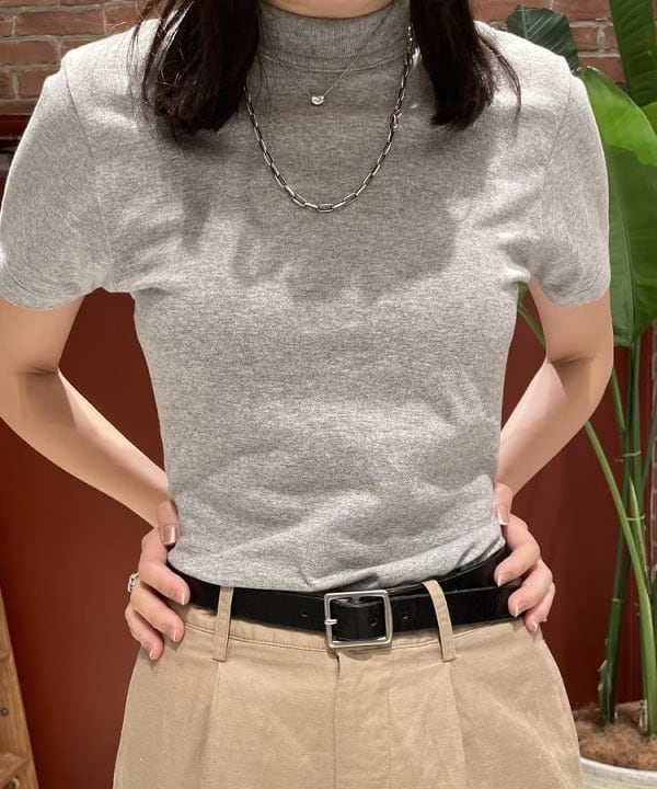 サカサイスズカさんの「BEAMS WOMEN｜ボーイ ベーシック Tシャツ」を使ったコーディネート