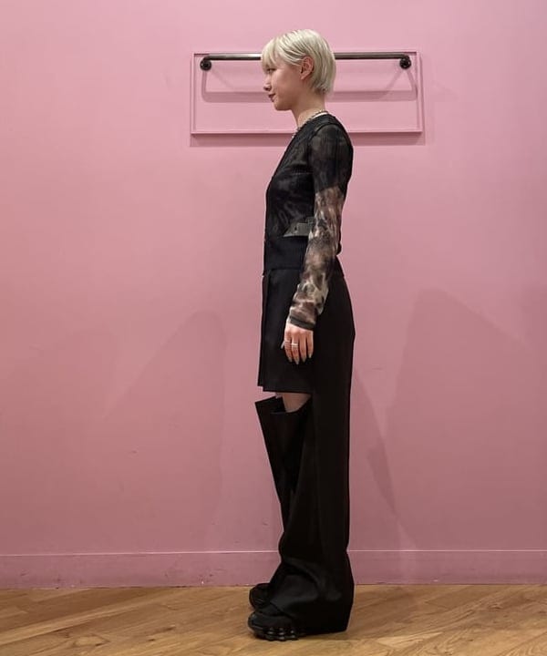 中江梨々香さんの「BEAMS WOMEN｜Ray BEAMS / フロント カットアウト パンツ」を使ったコーディネート
