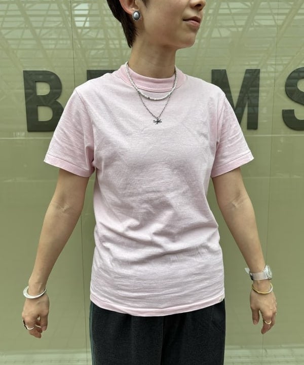 矢野(青木)優香さんの「BEAMS WOMEN｜ボーイ ベーシック Tシャツ」を使ったコーディネート