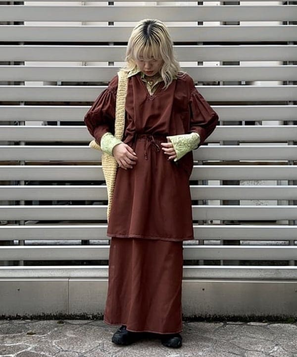 ナツハさんの「BEAMS WOMEN｜maturely / Lawn Layard Stitch Skirt」を使ったコーディネート