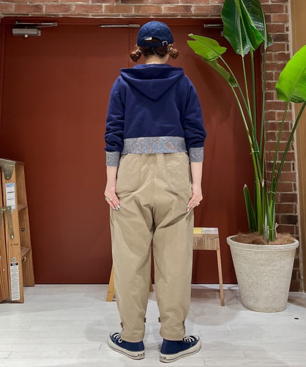 エノモト アミさんの「BEAMS WOMEN｜FRUIT OF THE LOOM × BEAMS BOY / 2PACK TEE」を使ったコーディネート