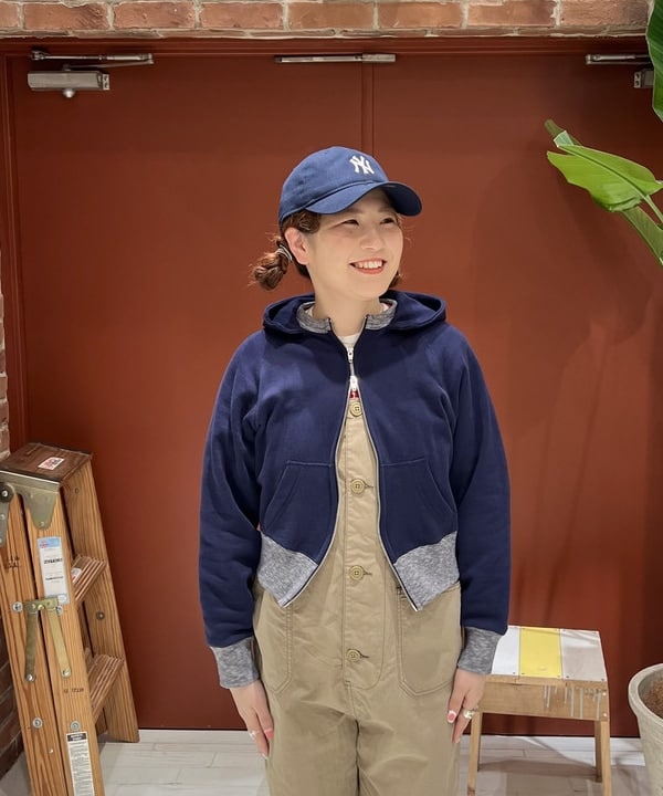 エノモト アミさんの「BEAMS WOMEN｜FRUIT OF THE LOOM × BEAMS BOY / 2PACK TEE」を使ったコーディネート