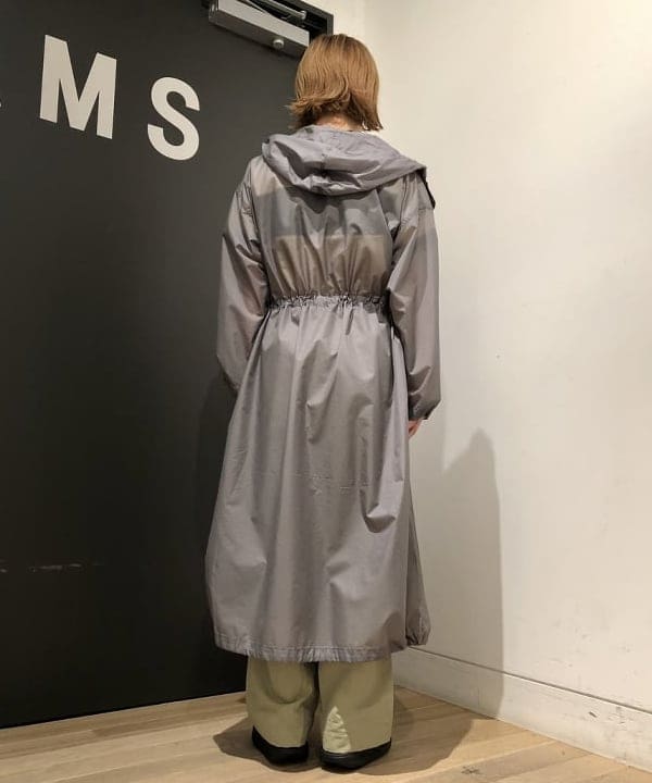 おはぎ(萩原)さんの「BEAMS WOMEN｜MBT / KISUMU CLASSIC」を使ったコーディネート