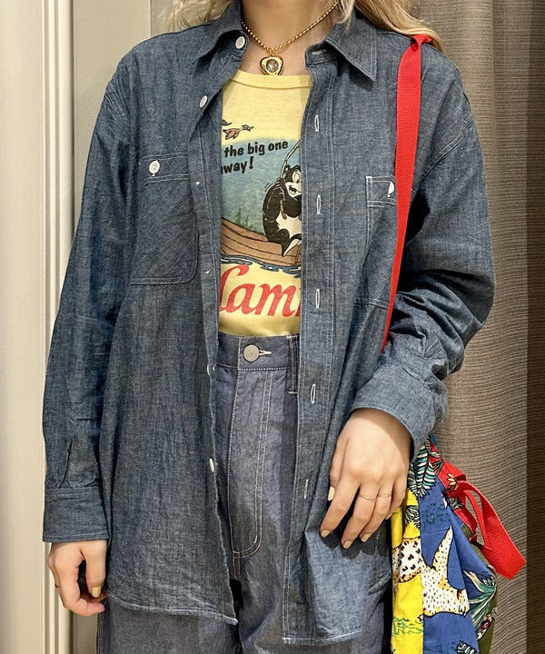 ナツハさんの「BEAMS WOMEN｜BUZZ RICKSON'S / 別注 シャンブレー ロングスリーブ シャツ」を使ったコーディネート