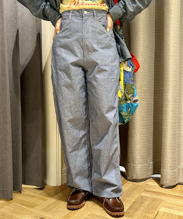 ナツハさんの「BEAMS WOMEN｜BUZZ RICKSON'S / 別注 シャンブレー ロングスリーブ シャツ」を使ったコーディネート