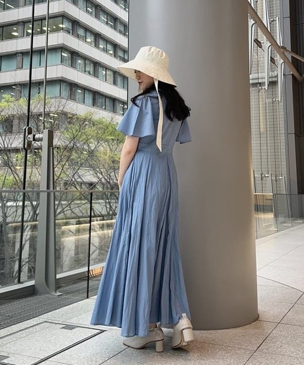 大浦 栞さんの「BEAMS WOMEN｜【別注】MARIHA / せせらぎのワンピース」を使ったコーディネート