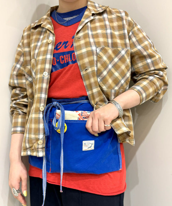吉野 多恵さんの「BEAMS WOMEN｜BEAMS BOY / イレギュラー カット バンダナ」を使ったコーディネート