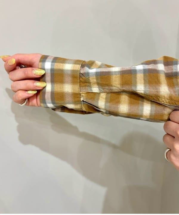 吉野 多恵さんの「BEAMS WOMEN｜BEAMS BOY / イレギュラー カット バンダナ」を使ったコーディネート