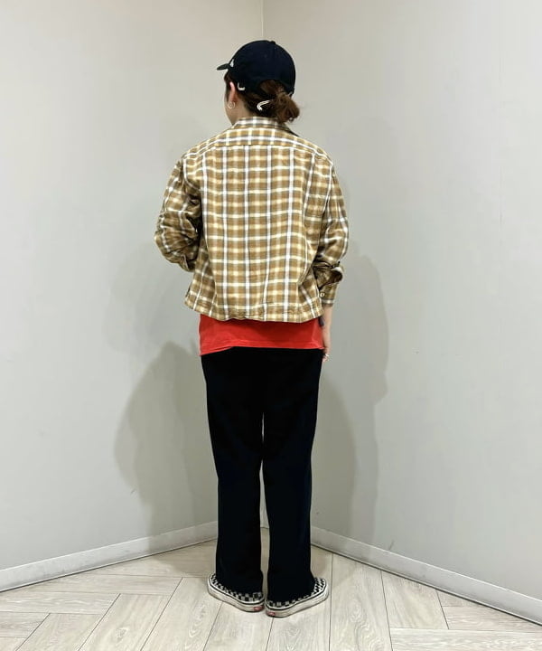 吉野 多恵さんの「BEAMS WOMEN｜BEAMS BOY / イレギュラー カット バンダナ」を使ったコーディネート