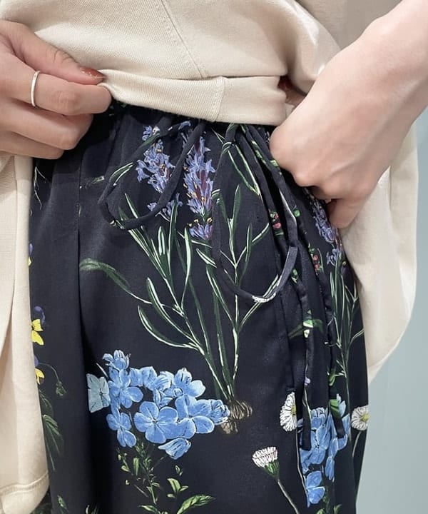 多田 日奈子さんの「BEAMS WOMEN｜maturely / Plating Gather 5sleeve」を使ったコーディネート