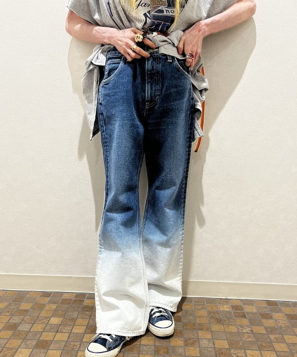ひるてぃさんの「BEAMS WOMEN｜Lee / FLARE DENIM」を使ったコーディネート