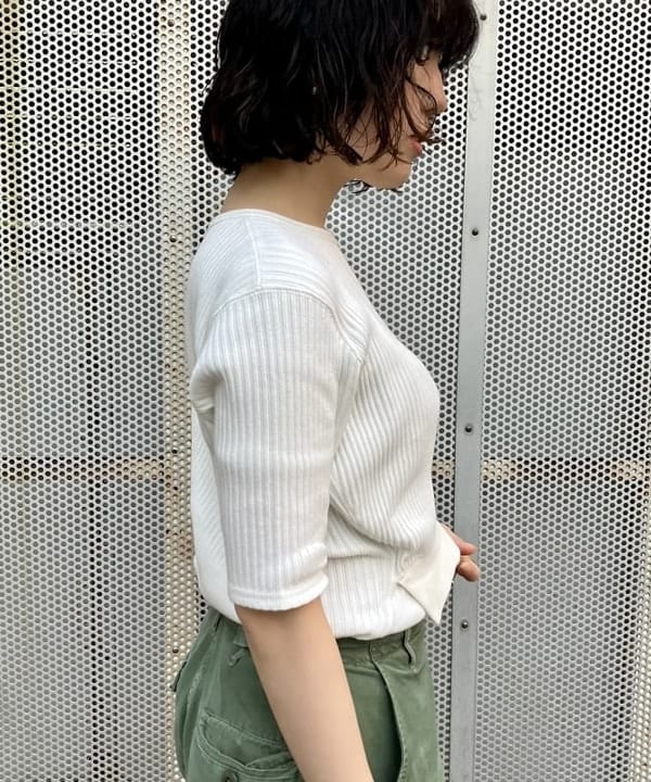 小原 もこさんの「BEAMS WOMEN｜【別注】BUZZ RICKSON'S / シャンブレー ロングスリーブ シャツ」を使ったコーディネート