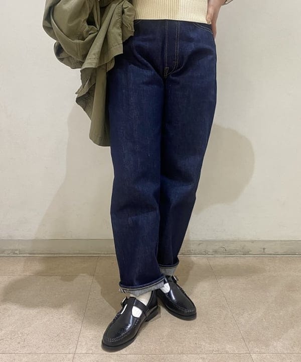 木村 海侑さんの「BEAMS WOMEN｜BAUM UND PFERDGARTEN / CUNA フラワー キャミソール ニット」を使ったコーディネート