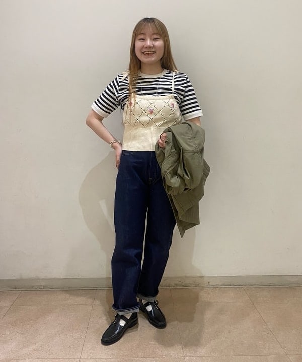 木村 海侑さんの「BEAMS WOMEN｜BAUM UND PFERDGARTEN / CUNA フラワー キャミソール ニット」を使ったコーディネート