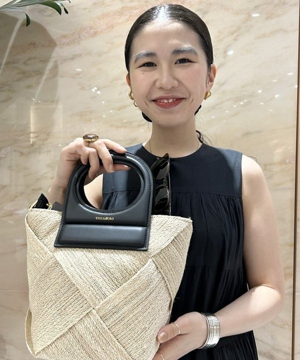 佐藤 美樹さんの「BEAMS WOMEN｜MARIHA / ミューズのドレス」を使ったコーディネート