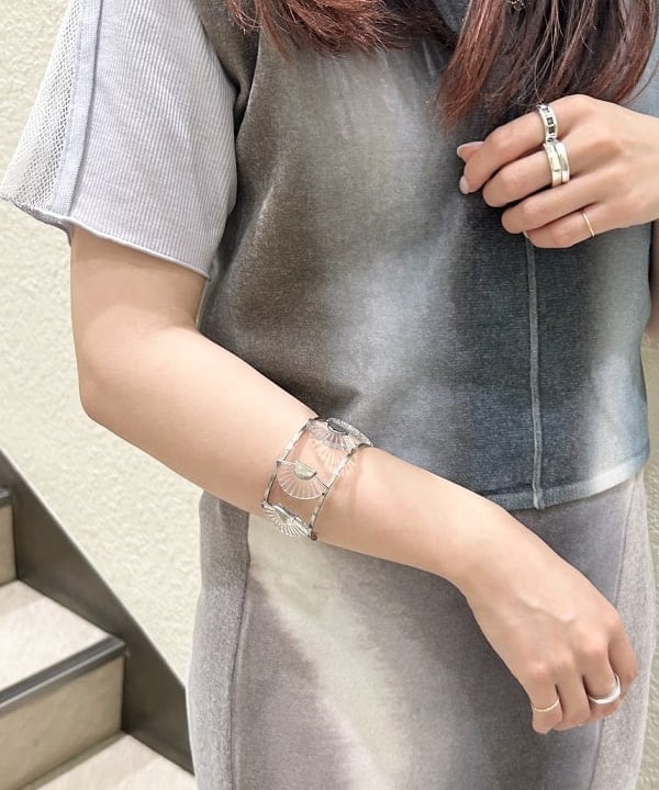 庭野 優紀さんの「BEAMS WOMEN｜ADER.bijoux &times; RBS / 別注 PAVO ロング ネックレス」を使ったコーディネート