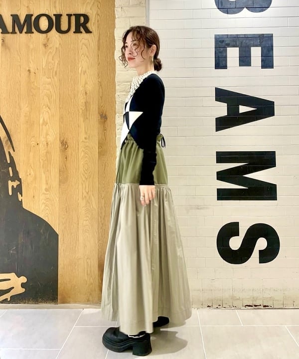 カタヤマ アヤさんの「BEAMS WOMEN｜テレコ リブ クルーネック トップス」を使ったコーディネート