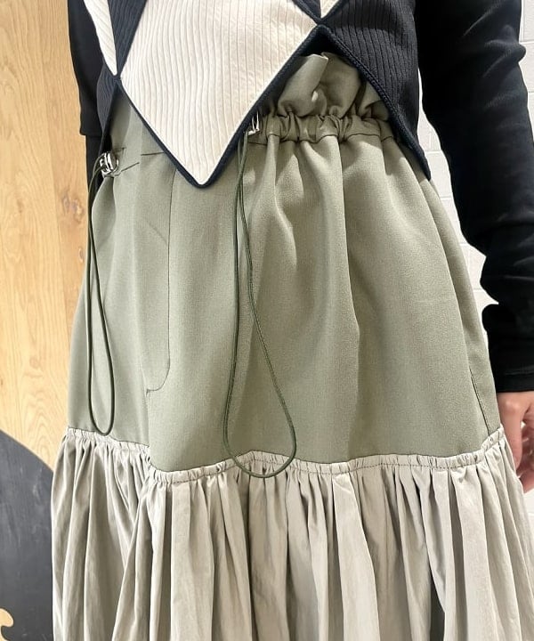 カタヤマ アヤさんの「BEAMS WOMEN｜テレコ リブ クルーネック トップス」を使ったコーディネート